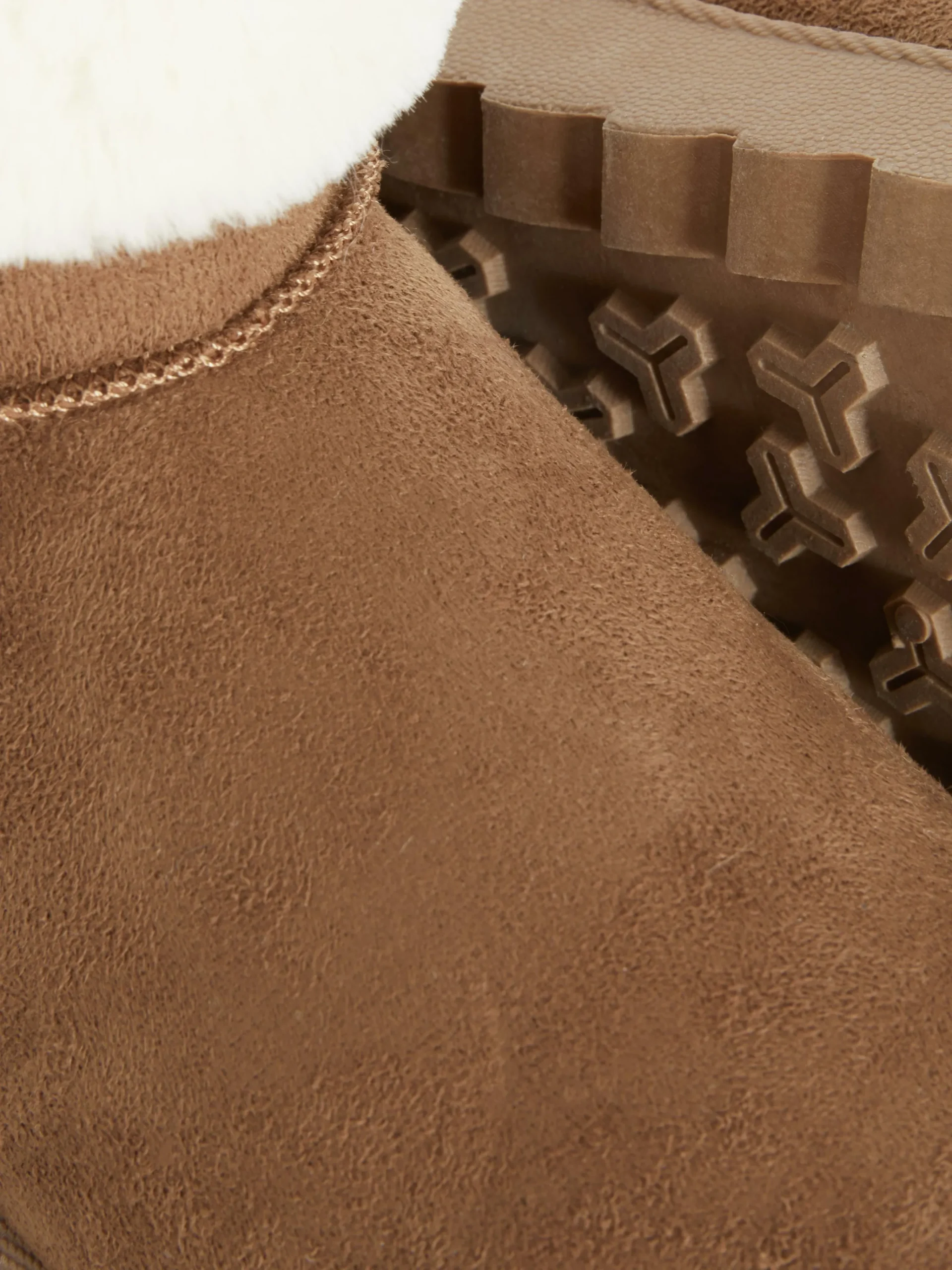 Sale Primark Bottes Doublées En Fausse Fourrure Fauve