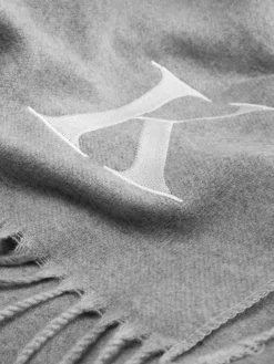 Sale Primark Écharpe Avec Initiale Brodée Et Pampilles Anthracite