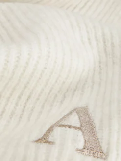 Clearance Primark Écharpe En Maille Côtelée à Initiale Brodée Crème