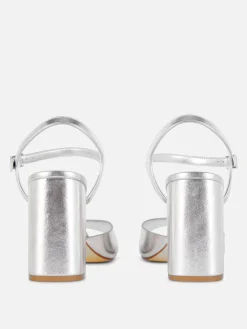 Primark Chaussures à Talons Carrés Et Bride Incurvée Coupe Large Argent