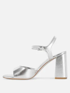 Primark Chaussures à Talons Carrés Et Bride Incurvée Coupe Large Argent