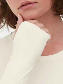 Sale Primark Haut Court De Sport à Manches Longues En Tissu Ultra-doux Rita Ora Ivoire