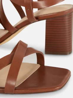 Sale Primark Sandales à Talon Carré Et Lanière Croisée Fauve
